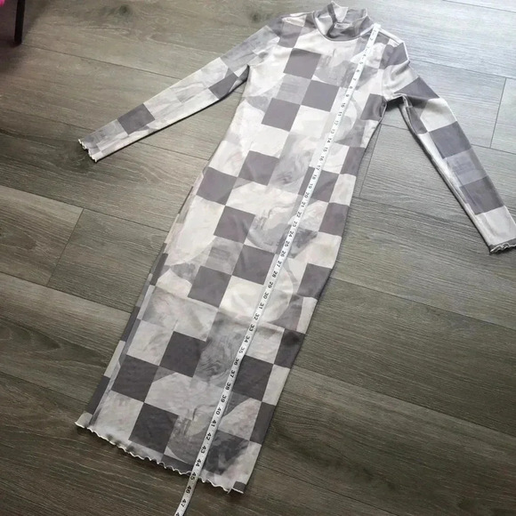 Forever 21 Grey Multi Gingham Long Sleeve Midi Dress Size Small - Picture 6 of 11